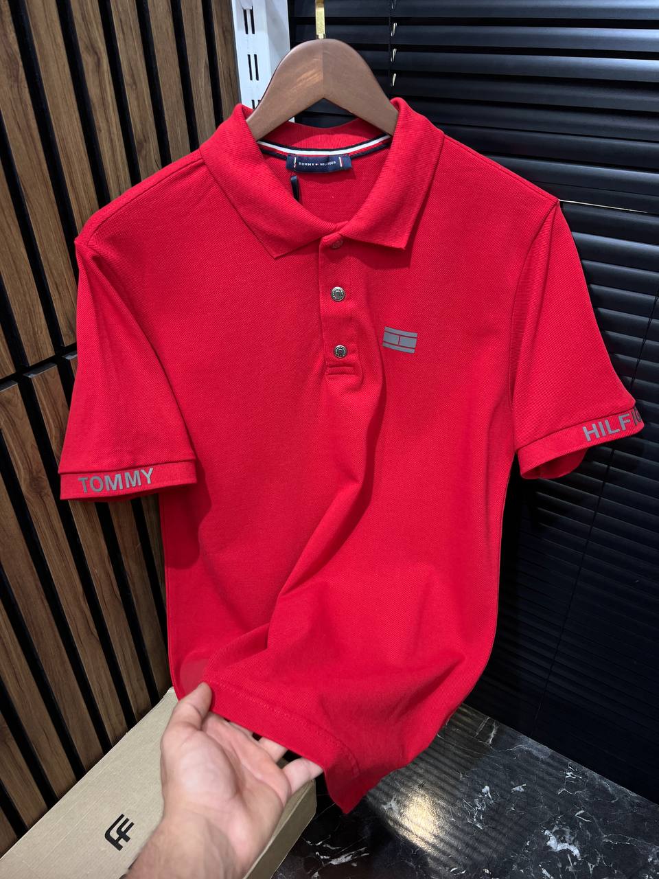 Tommy - 00701