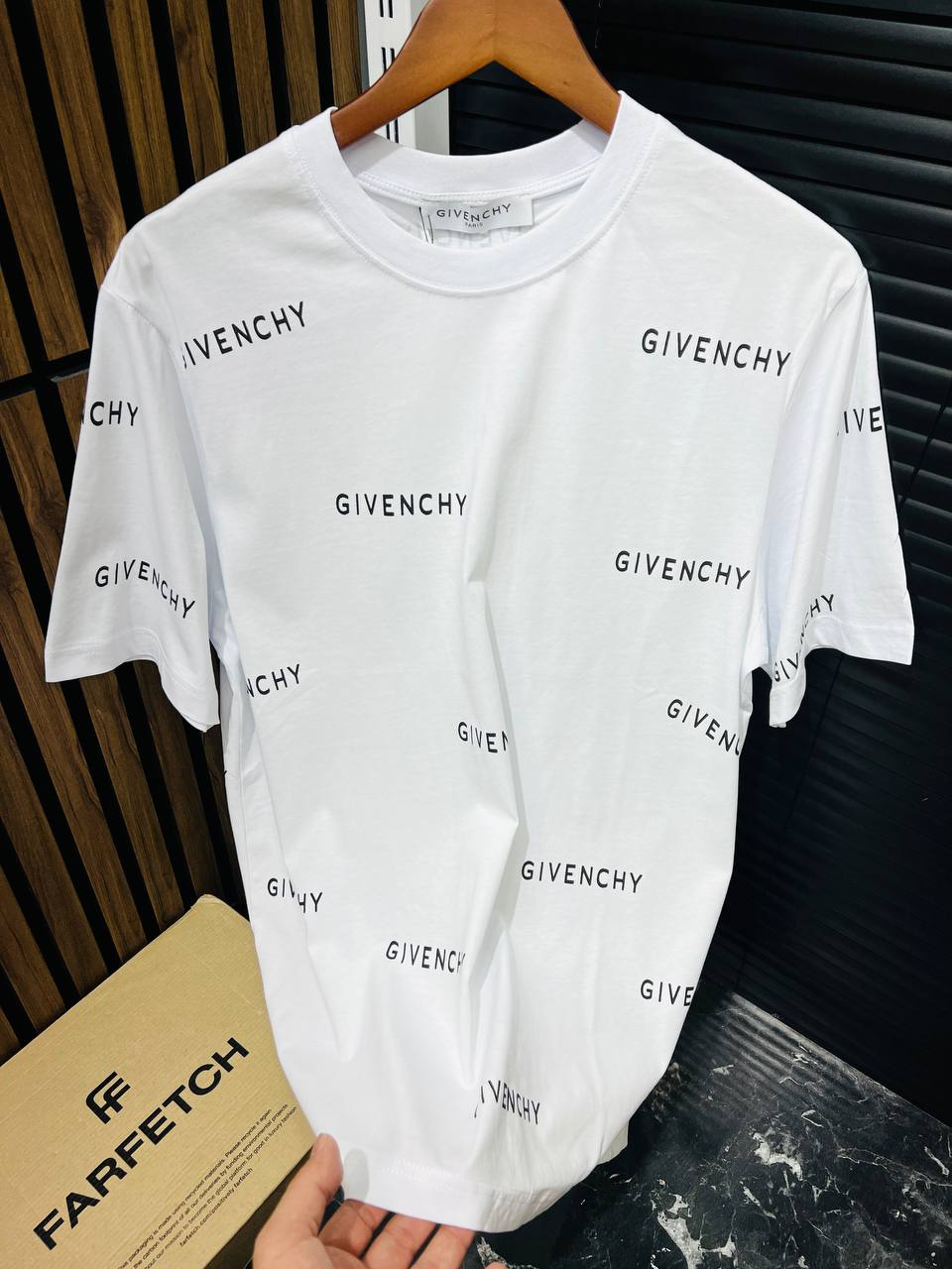 Givenchy - 00738