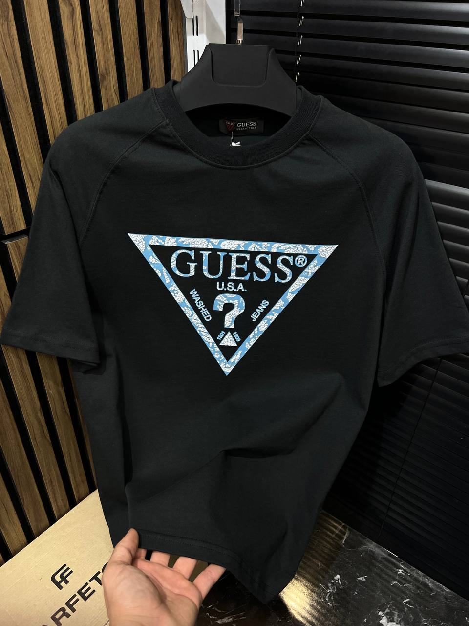 Guess - 83919